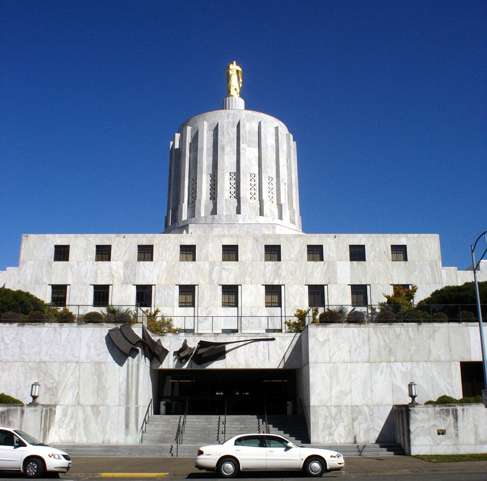 Oregon_State_Capitol_building